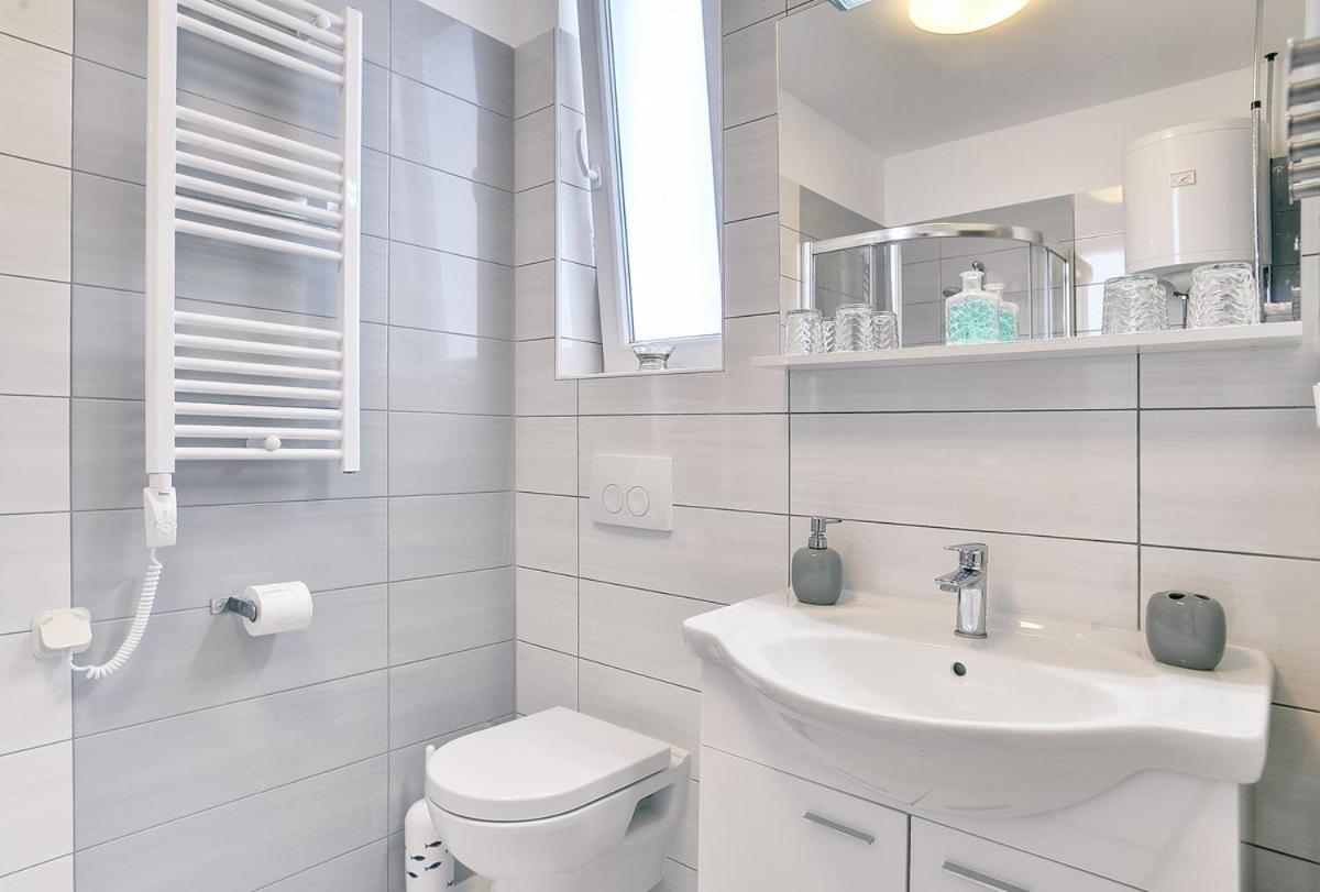 Apartments Lidija Ližnjan Kültér fotó